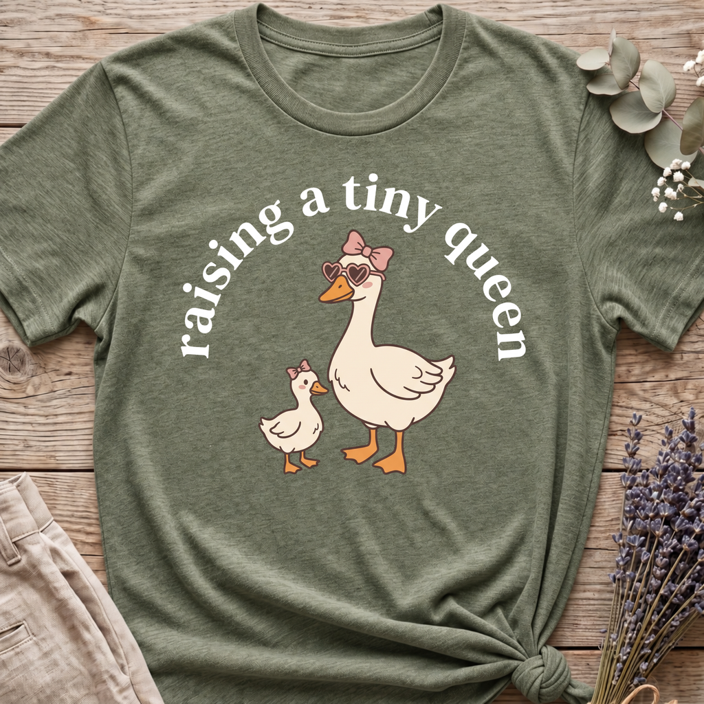 Tiny Queen T-shirt