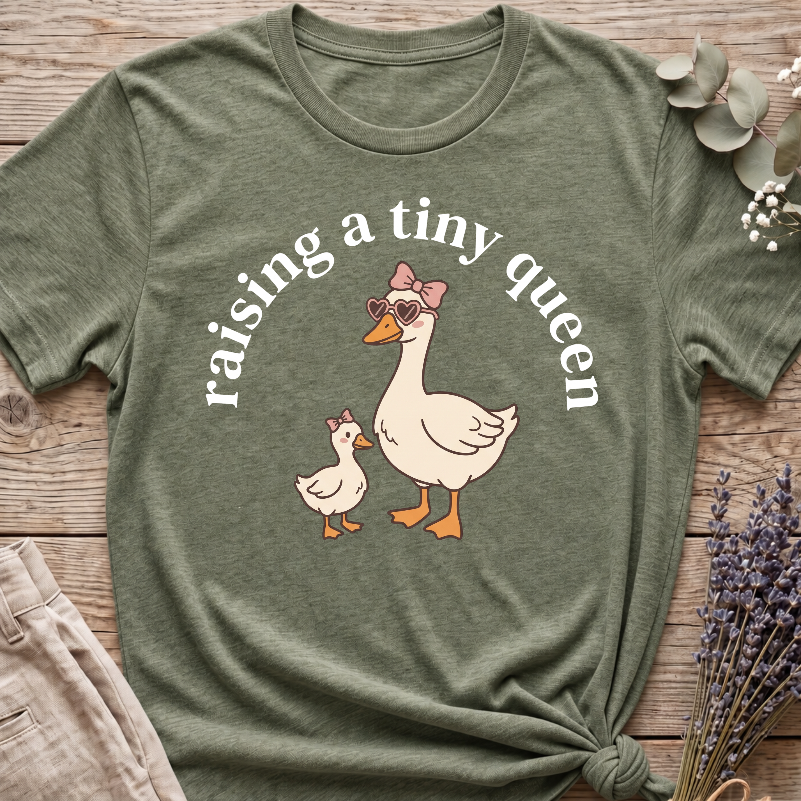 Tiny Queen T-shirt